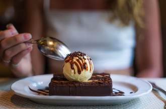 RCI Allure of the Seas Giovannis Quin Shrock 0.jpg.jpg